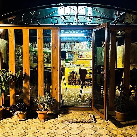 Hotel Guglux &Wine Cellar Telavi Exterior photo