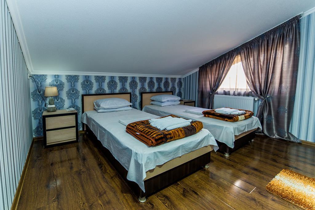 Hotel Guglux &Wine Cellar Telavi Exterior photo